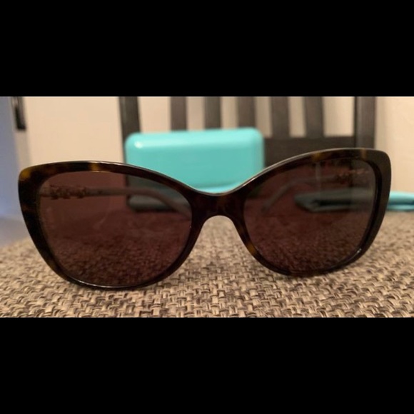Tiffany sun glasses - Picture 3 of 3